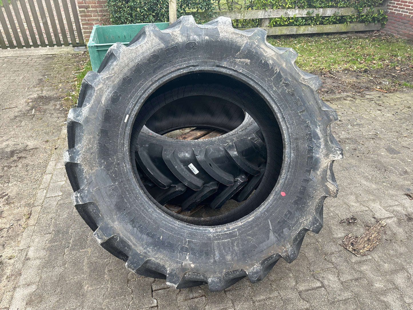 FIRESTONE BANDEN SET 540/ 65 - 34 NIEUW