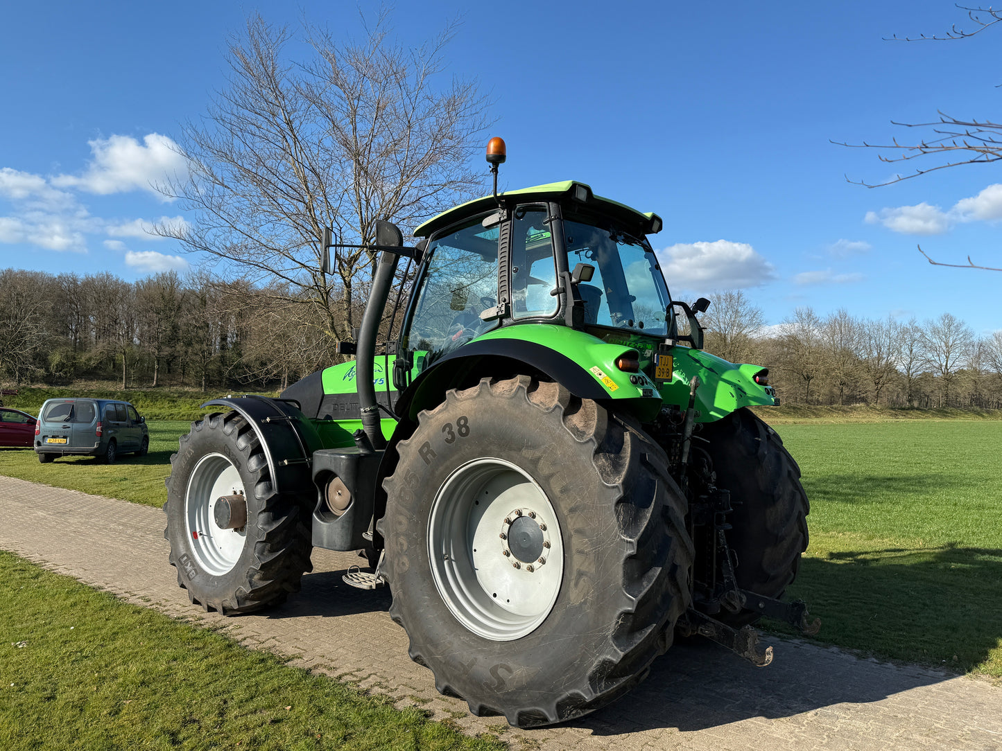 Deutz-Fahr Agrotron 215 Met fronthef en PTO