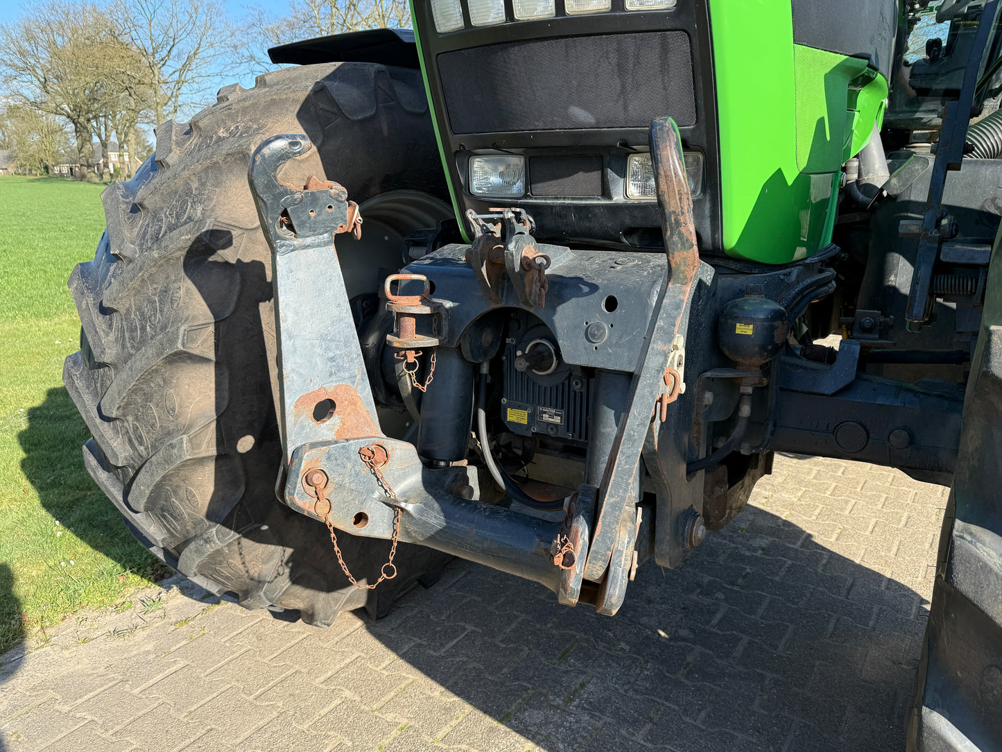 Deutz-Fahr Agrotron 215 Met fronthef en PTO