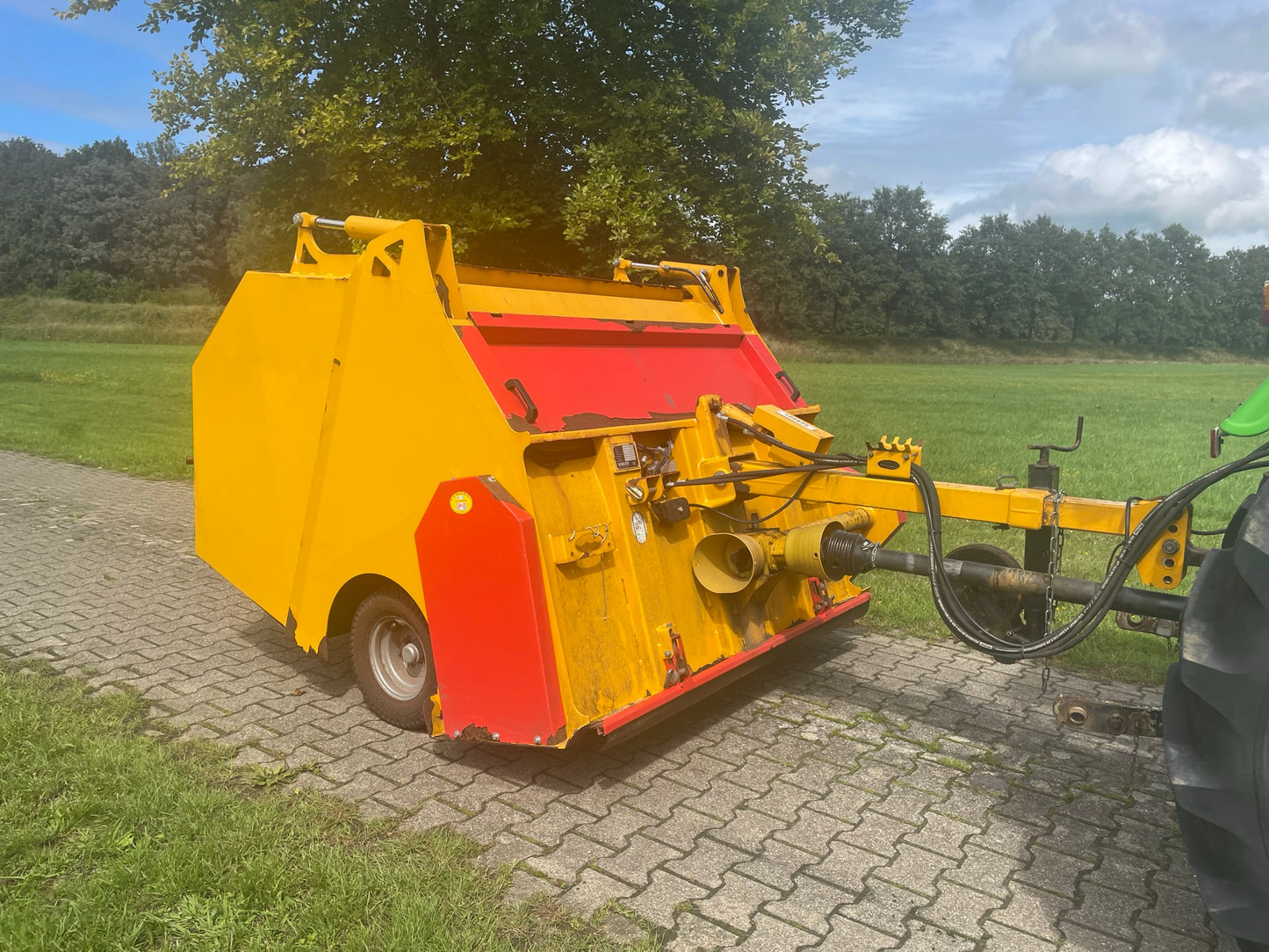 Schouten Phoenix PX1802 veegwagen