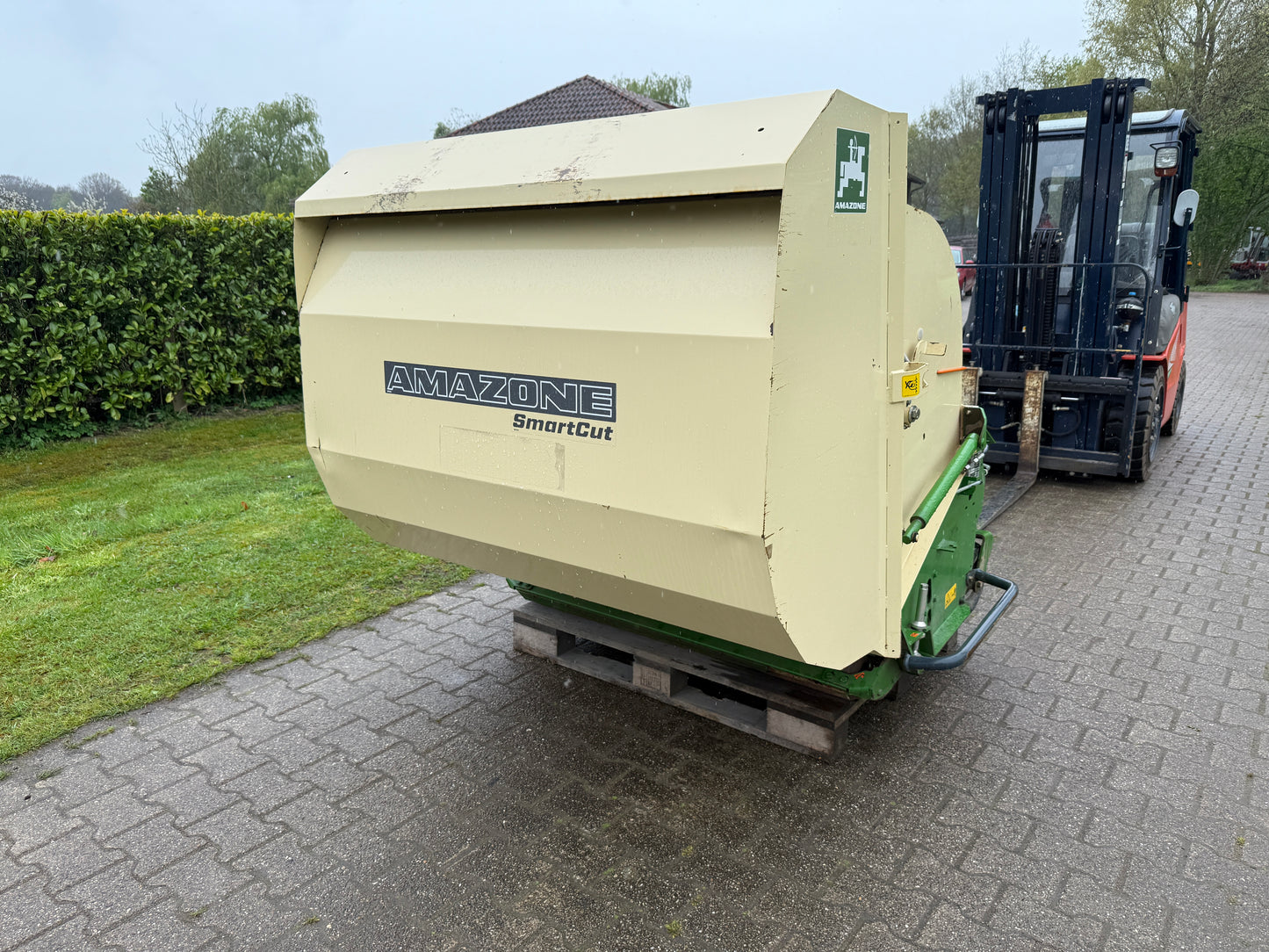 Amazone GH 1350. 3 punts klepelmaaier met opvang