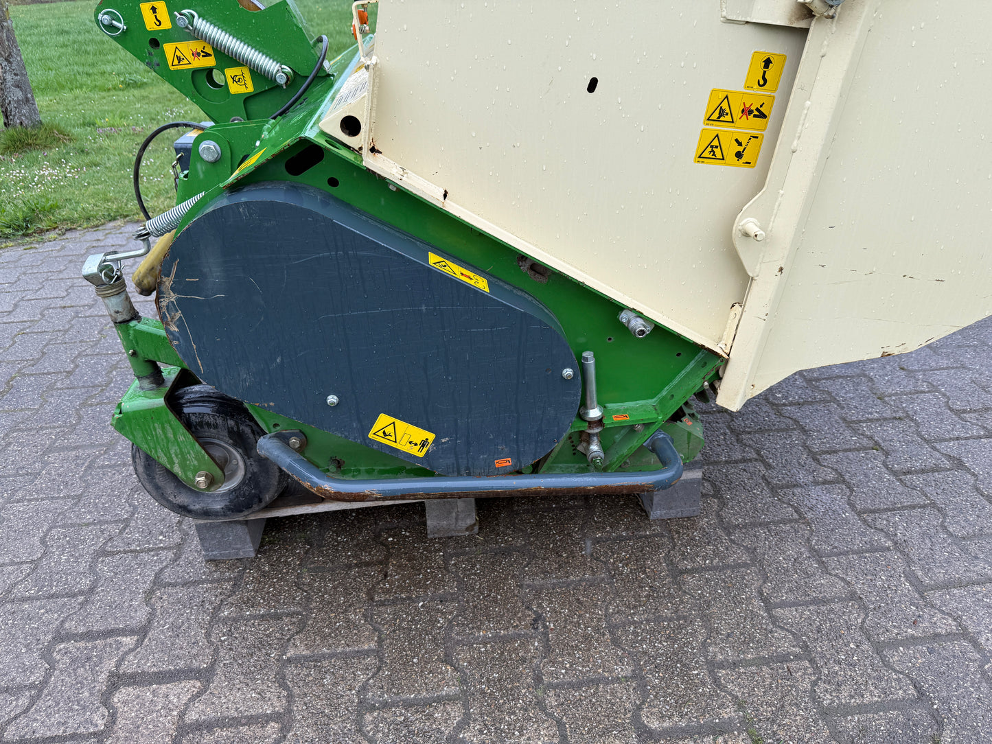 Amazone GH 1350. 3 punts klepelmaaier met opvang