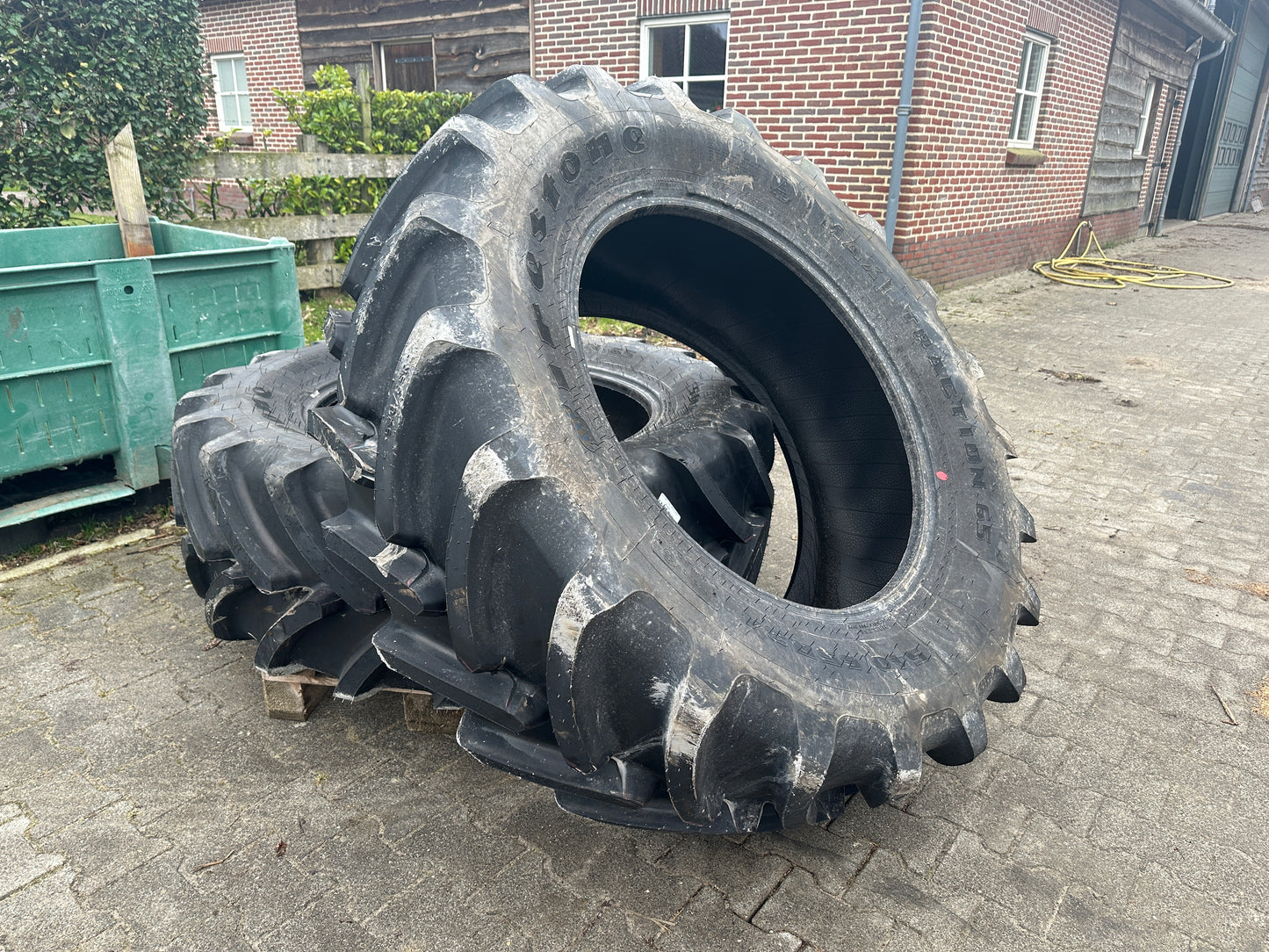 FIRESTONE BANDEN SET 540/ 65 - 34 NIEUW