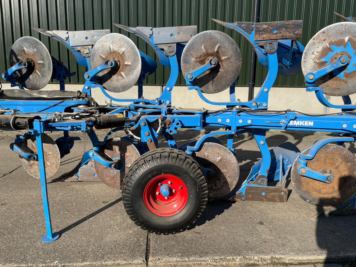 Lemken Jewel 8 Ploeg  4 schaar. incl. schijfkouters en voorscharen